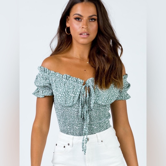 Princess Polly Bodysuit - Picture 2 of 7